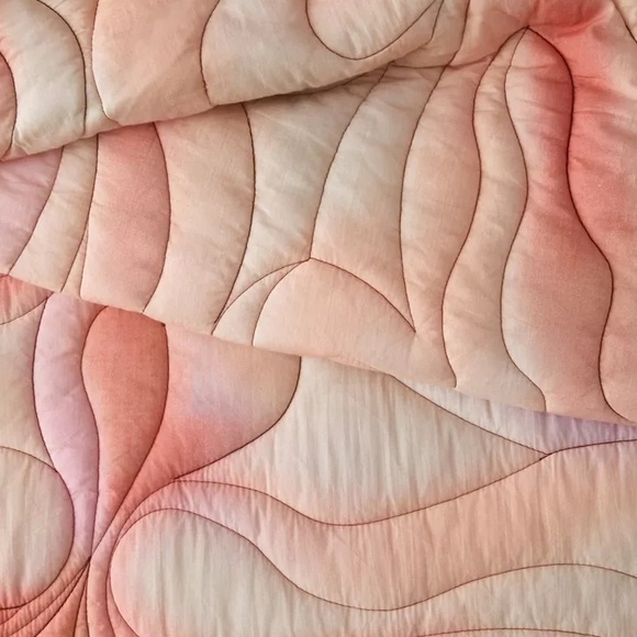 URBAN OUTFITTERS Trippy Quilt and Sham Set - Picture 4 of 7